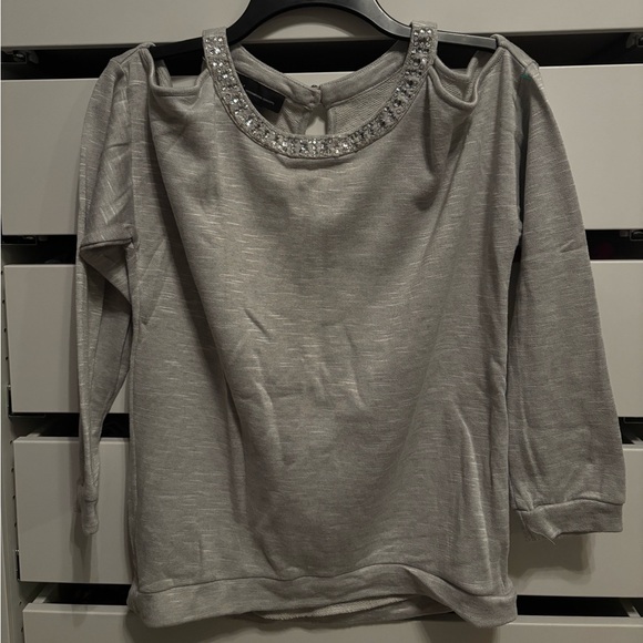 Cold Shoulder Sweater - Picture 1 of 4